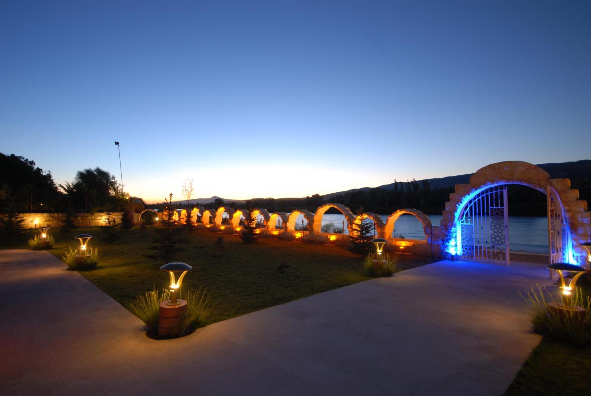 Suhan Cappadocia Hotel & Spa Avanos Екстериор снимка